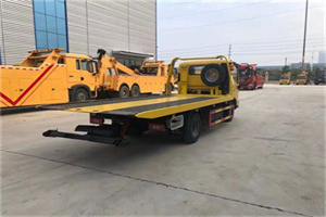 贡觉非事故拖车